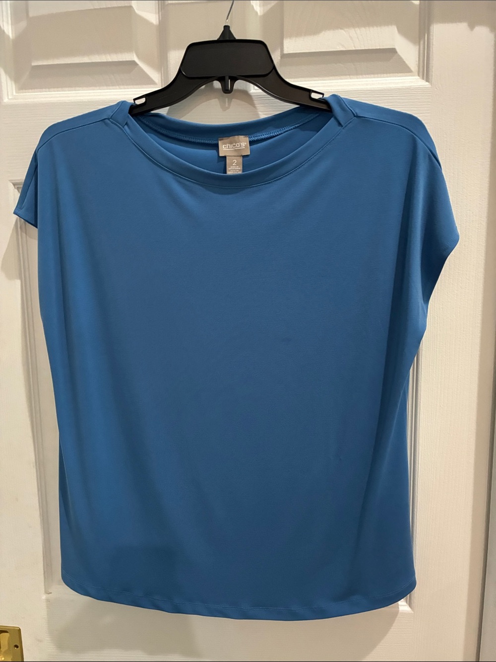 Very nice top beautiful blue.